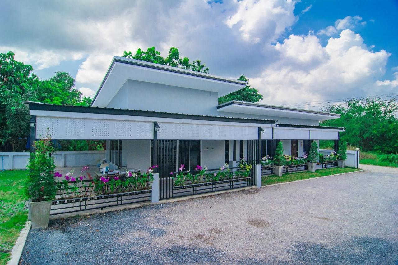 Oyo 533 Runya Poolvilla Prachuap Khiri Khan Extérieur photo