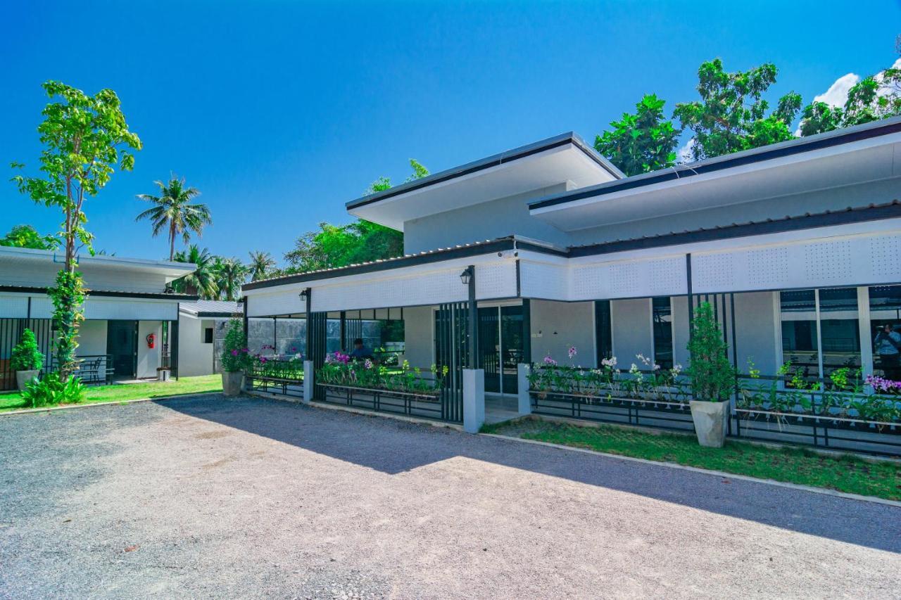 Oyo 533 Runya Poolvilla Prachuap Khiri Khan Extérieur photo